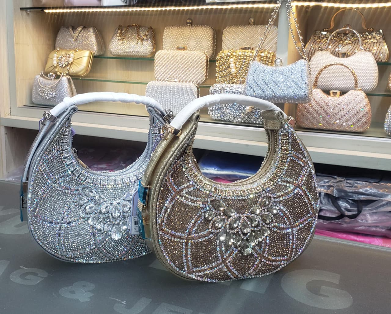 FTF 1358 Moon Type Party purse