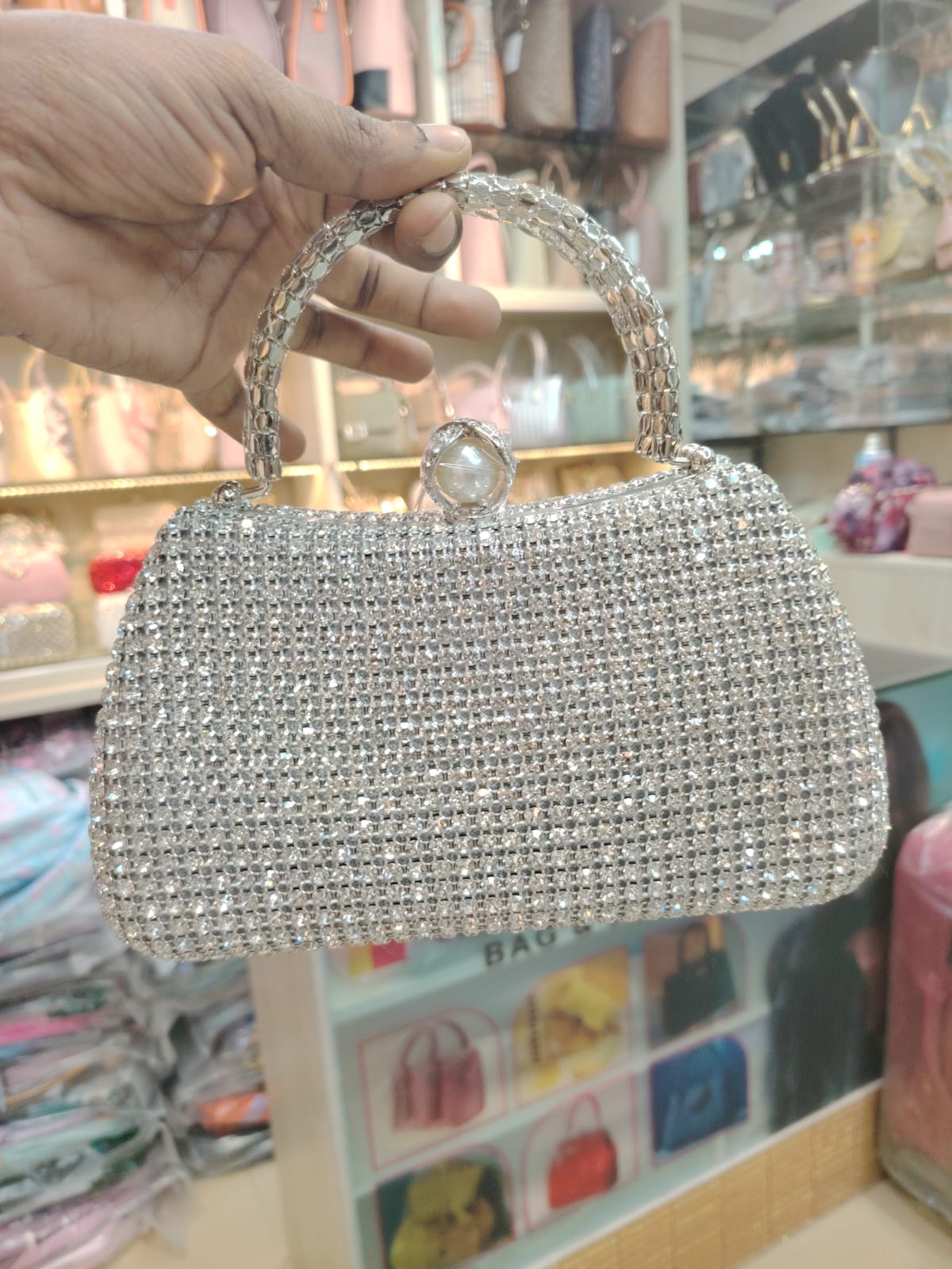 L18 PARTY PURSE LOCK STRON